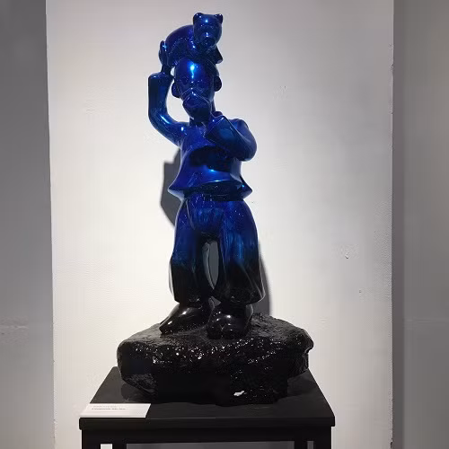 Livestream bán lợn - Tượng của Phạm Thái Bình