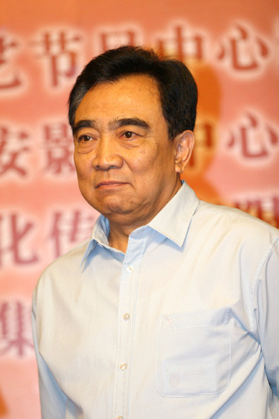 20 năm sau thành công của Tam Quốc Diễn Nghĩa, người ta vẫn gọi ông là Tào Tháo thay vì Bào Quốc An. 20 năm sau thành công của Tam Quốc Diễn Nghĩa, người ta vẫn gọi ông là Tào Tháo thay vì Bào Quốc An