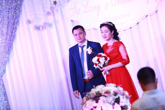 Cận cảnh nhan sắc xinh đẹp của vợ danh hài Tự Long ảnh 2 Cận cảnh nhan sắc xinh đẹp của vợ danh hài Tự Long ảnh 2