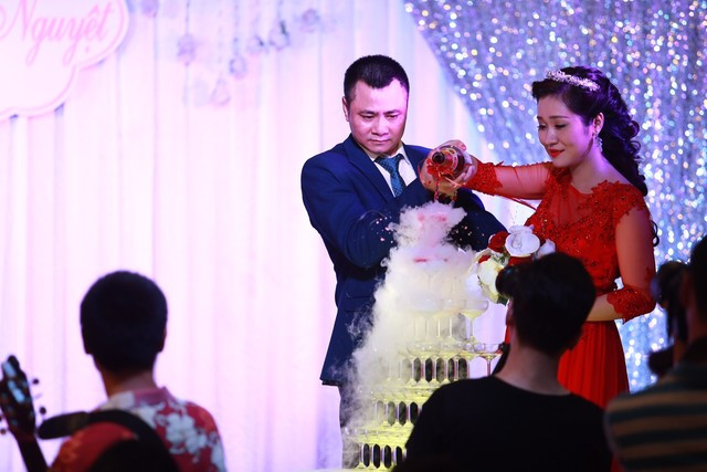 Cận cảnh nhan sắc xinh đẹp của vợ danh hài Tự Long ảnh 5 Cận cảnh nhan sắc xinh đẹp của vợ danh hài Tự Long ảnh 5