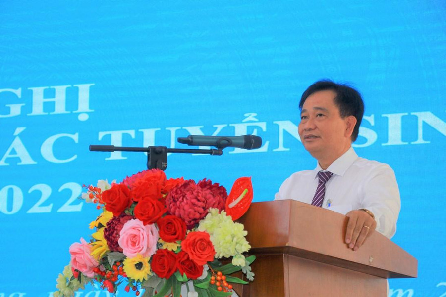 TS Nguyễn Tuấn Khanh, Bí thư Đảng ủy, Hiệu trưởng Trường ĐH Kiên Giang phát biểu tại hội nghị.