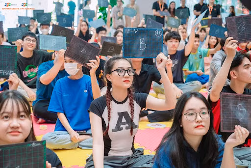 Phần thi rung chuông vàng gay cấn và sôi động.