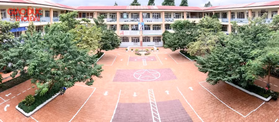 Toàn cảnh khuôn viên Công viên giao thông.