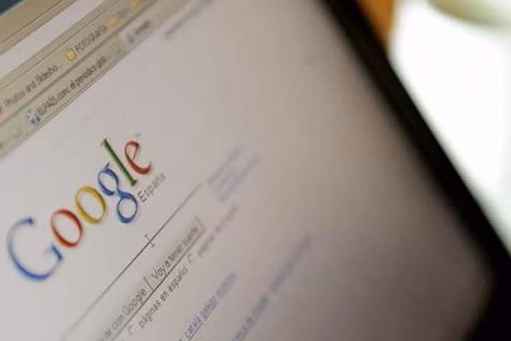 Google cho ra mắt tính năng nhận diện báo “lá cải“