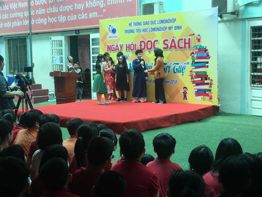 Khối lớp 5 diễn kịch Sọ Dừa