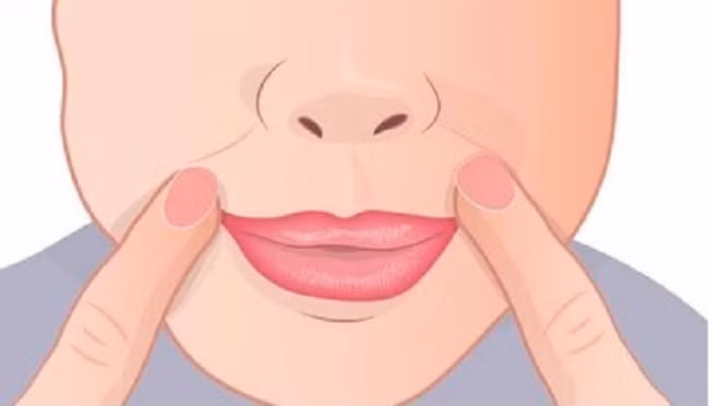 Tập luyện yoga cho khuôn mặt thường xuyên vừa giúp xóa nếp nhăn vừa ngăn ngừa lão hóa – Ảnh: Internet