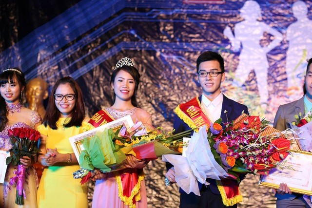 “Nam vương” ĐH Giao thông Vận tải điển trai, hát hay như ca sĩ ảnh 1 “Nam vương” ĐH Giao thông Vận tải điển trai, hát hay như ca sĩ ảnh 1