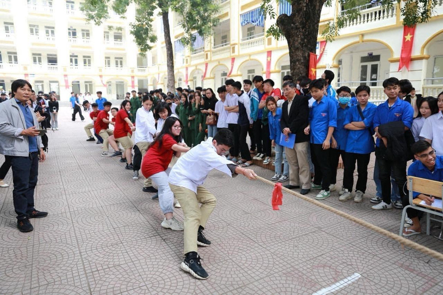 Trường THPT Phan Huy Chú (Đống Đa, Hà Nội) tạo môi trường để học sinh phát triển toàn diện. Ảnh: NTCC