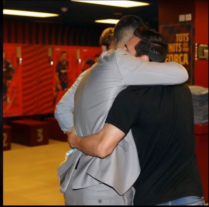 Suarez và Messi vốn “tình thân như thủ túc”.