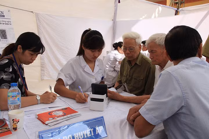 Có tới hơn 50% số người bị tăng huyết áp khi được đo huyết áp lần đầu, không biết là mình bị tăng từ bao giờ.