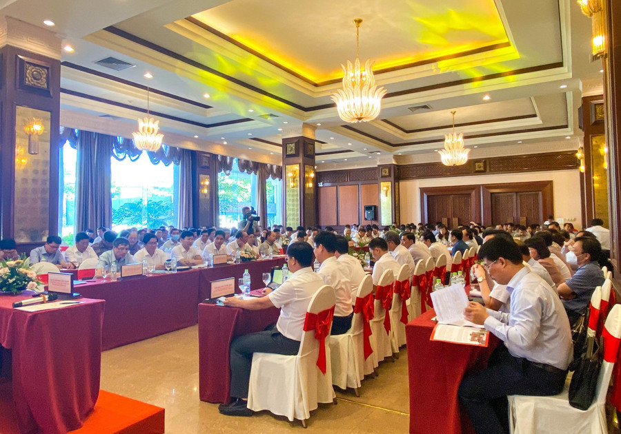 Các đại biểu tham dự hội nghị. Các đại biểu tham dự hội nghị.