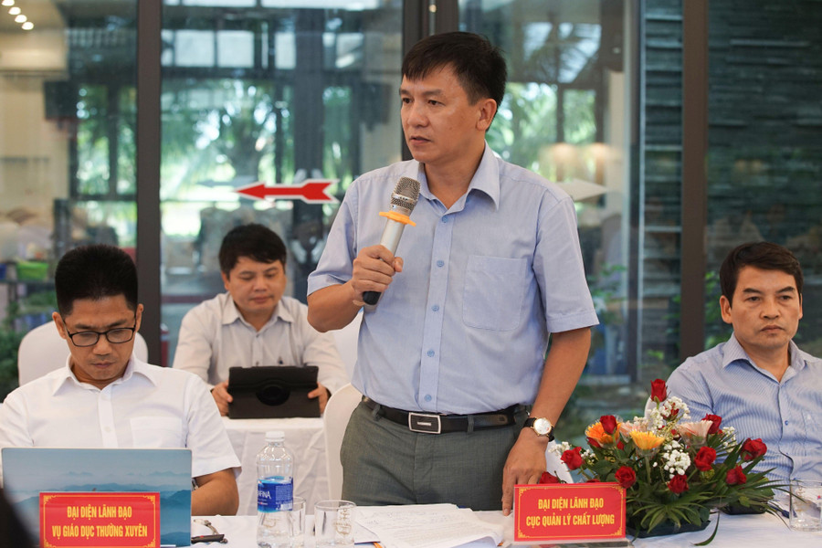 Đại diện các cục, vụ của Bộ GD&ĐT rao đổi, lưu ý, giải đáp băn khoăn liên quan đến các đề xuất của địa phương. Đại diện các cục, vụ của Bộ GD&ĐT rao đổi, lưu ý, giải đáp băn khoăn liên quan đến các đề xuất của địa phương.