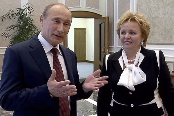  Ông Putin và vợ cũ. (Ảnh: RT) 