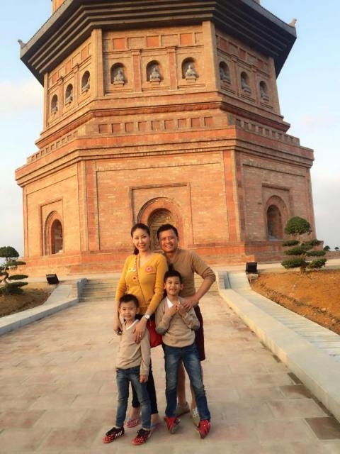 Khoảnh khắc hạnh phúc của gia đình Hoa hậu Hà Kiều Anh 4