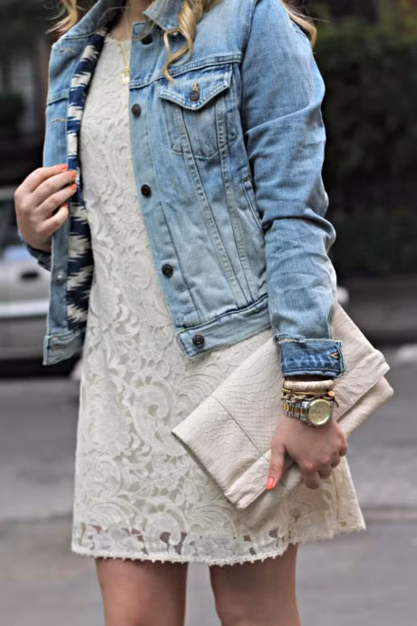 Cung hoc hoi 4 bi quyet bien hoa phong cach chi voi 1 chiec ao Denim - Anh 12