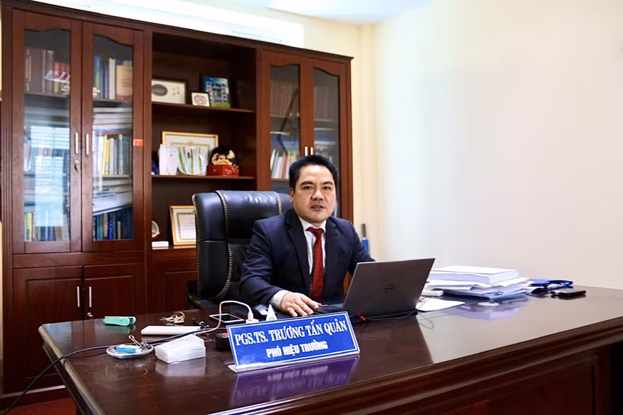 PSG.TS Trương Tấn Quân – Phó hiệu trưởng Trường Đại học Kinh tế chia sẻ phương thức tuyển sinh năm 2022 của nhà trường.