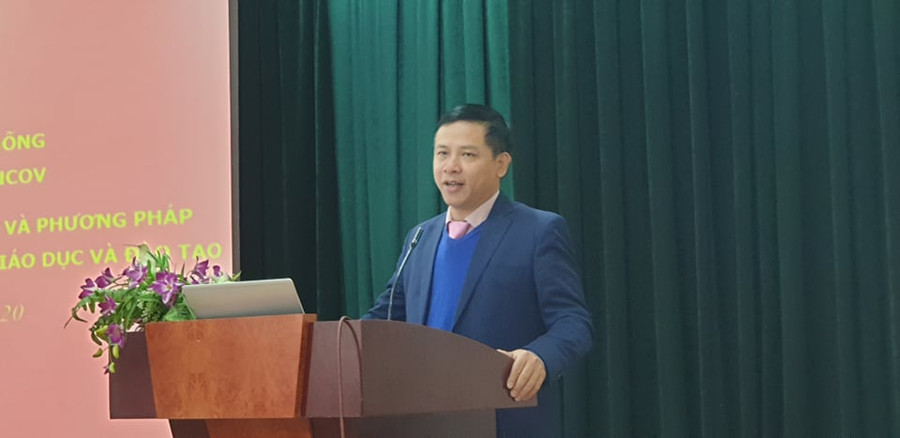 Ông Nguyễn Sơn Hải, Cục Trưởng Cục Công nghệ thông tin, Bộ GD&ĐT phát biểu tại hội nghị Ông Nguyễn Sơn Hải, Cục Trưởng Cục Công nghệ thông tin, Bộ GD&ĐT phát biểu tại hội nghị