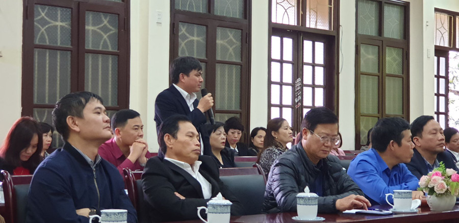 Các đại biểu tham gia ý kiến tại hội nghị