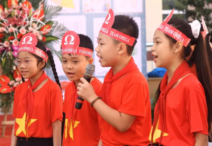 Học sinh khối lớp 6, Trường THCS Trần Phú tự tin với những câu trả lời bằng tiếng Anh