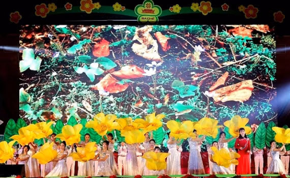 Lễ hội Trà hoa vàng năm 2018