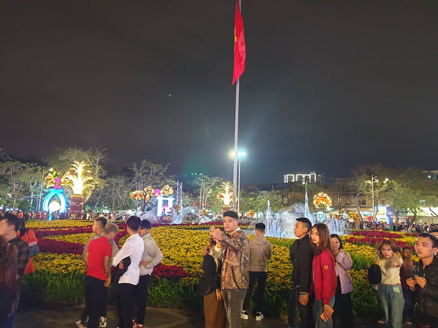 Người dân Hải Phòng hân hoan chào đón năm mới