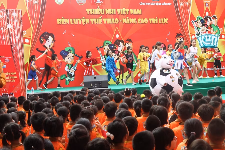 Chương trình diễn ra tại Trường tiểu học Lê Hồng Phong