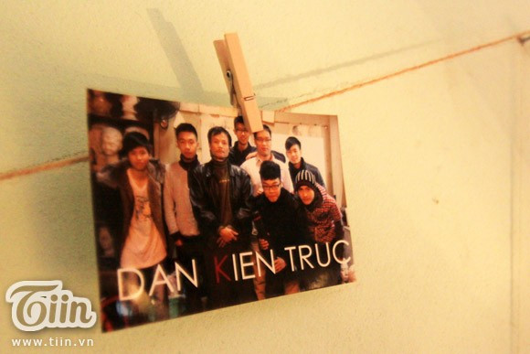 Không gian nghệ sĩ trong góc học tập của sinh viên Kiến trúc