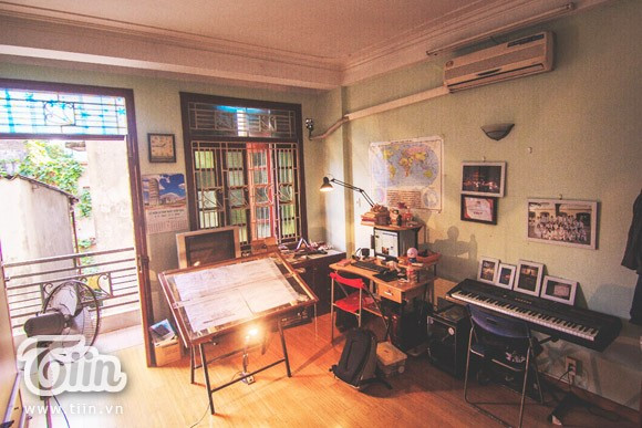 Không gian nghệ sĩ trong góc học tập của sinh viên Kiến trúc