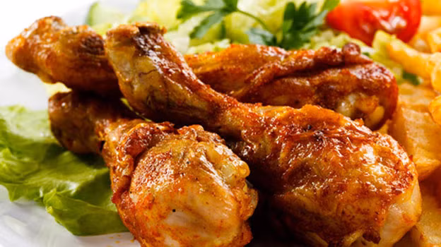 người không nên ăn thịt gà