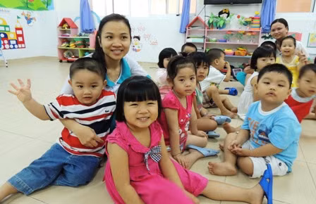 Thông qua các tình huống trong cuộc sống, hay các trò chơi sắm vai, phụ huynh và giáo viên có thể giúp trẻ nhận biết và tránh các mối nguy hiểm. 