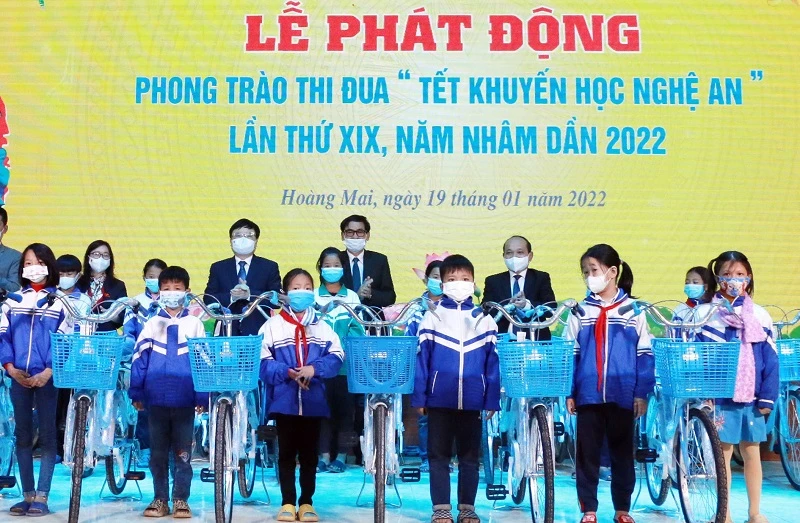 Lễ phát động Tết khuyến học Nghệ An năm 2022.