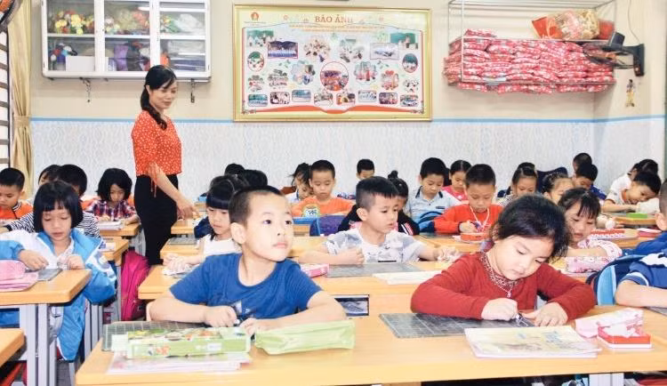 Lựa chọn SGK công khai, bảo đảm tính kế thừa