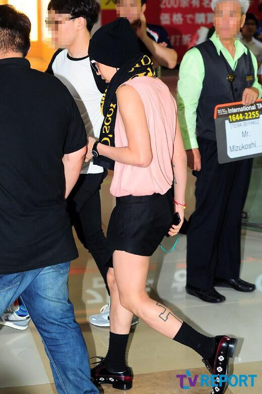 Loat kieu toc va trang phuc doc la chi G-Dragon dam dien hinh anh 8 gd10.jpg