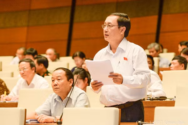 Đại biểu Huỳnh Thành Đạt