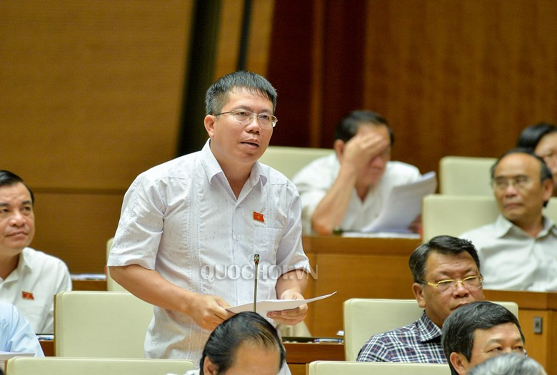 Đại biểu Nguyễn Văn Hiển Đại biểu Nguyễn Văn Hiển