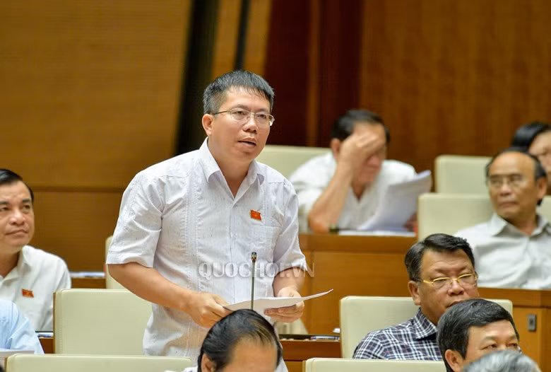 Đại biểu Nguyễn Văn Hiển