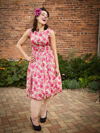 Nữ sinh 25 tuổi Meagan Barnard. Ảnh: People co-gai-my-mac-benh-chan-to-chan-nho