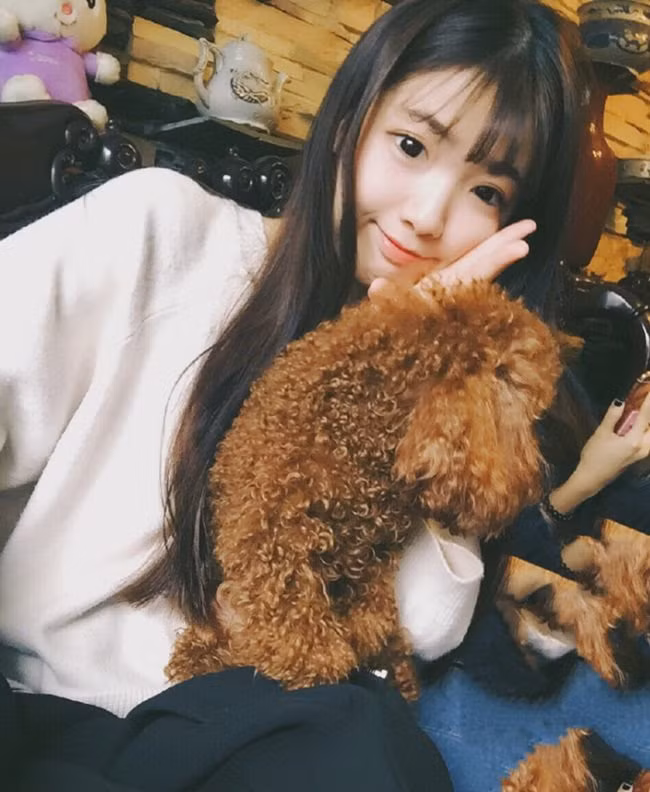 Cô giáo khiến học sinh ngỡ ngàng vì gương mặt trẻ con ảnh 14