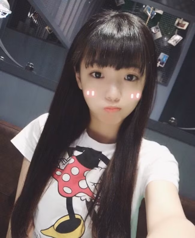 Cô giáo khiến học sinh ngỡ ngàng vì gương mặt trẻ con ảnh 13