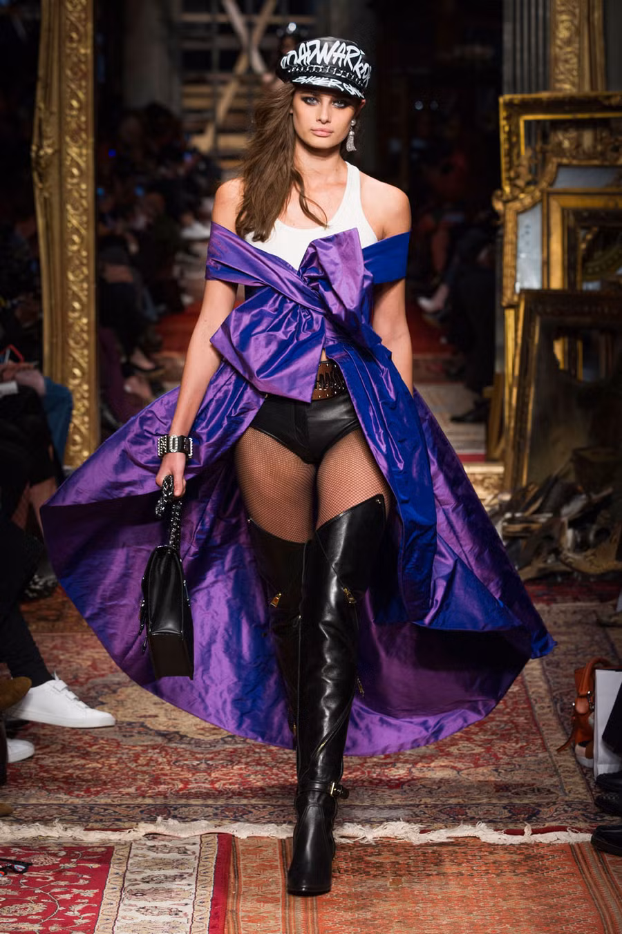 Đến lúc này, đây là show thời trang độc đáo nhất Milan Fashion Week thu đông 2016.