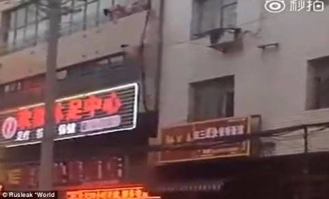 Clip ga tinh nhan tran truong treo cua bo tron