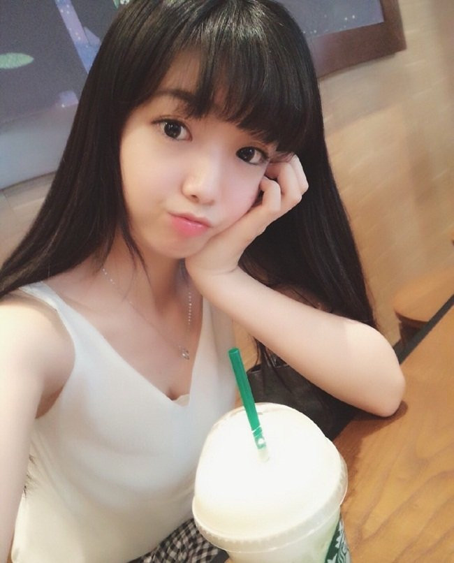 Cô giáo khiến học sinh ngỡ ngàng vì gương mặt trẻ con ảnh 7