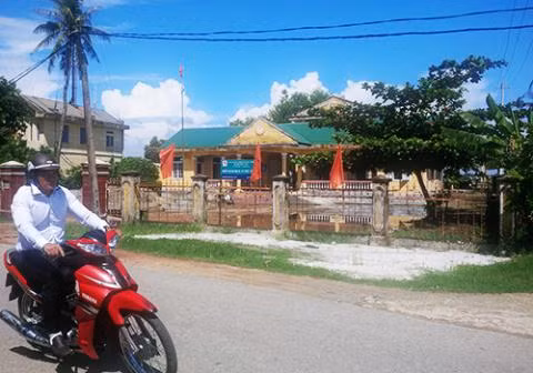 UBND xã Phú Mỹ (huyện Phú Vang), nơi có đến 2 cán bộ xã sử dụng bằng tốt nghiệp THPT giả.