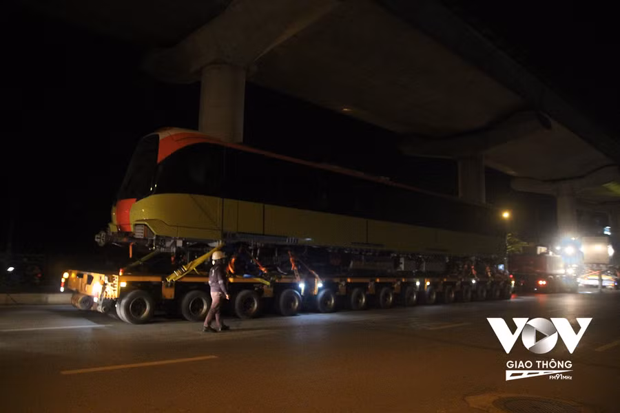 Sau 2 ngày di chuyển, đoàn tàu metro Nhổn - Ga Hà Nội đã về đến depot Nhổn (Ảnh: vovgiaothong.vn)