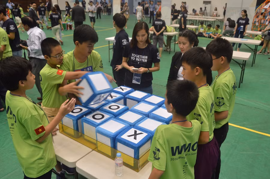 Các em học sinh tham gia tại vòng chung kết