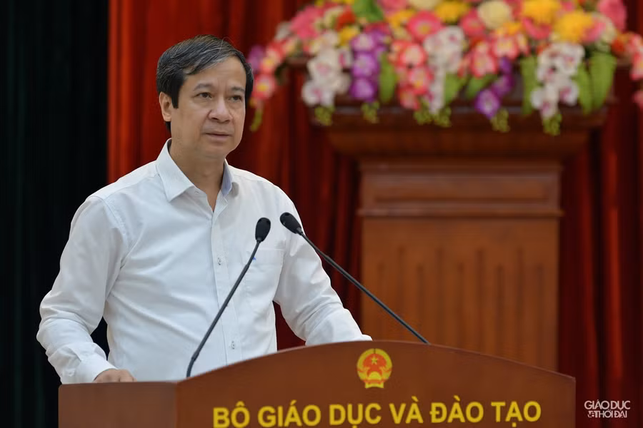 Bộ trưởng Bộ GD&ĐT Nguyễn Kim Sơn phát biểu tại hội nghị.