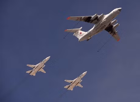 Những máy bay đình đám làm nên thương hiệu của Sukhoi