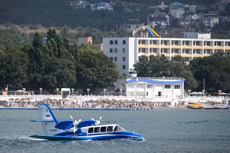 Những máy bay đình đám làm nên thương hiệu của Sukhoi ảnh 9