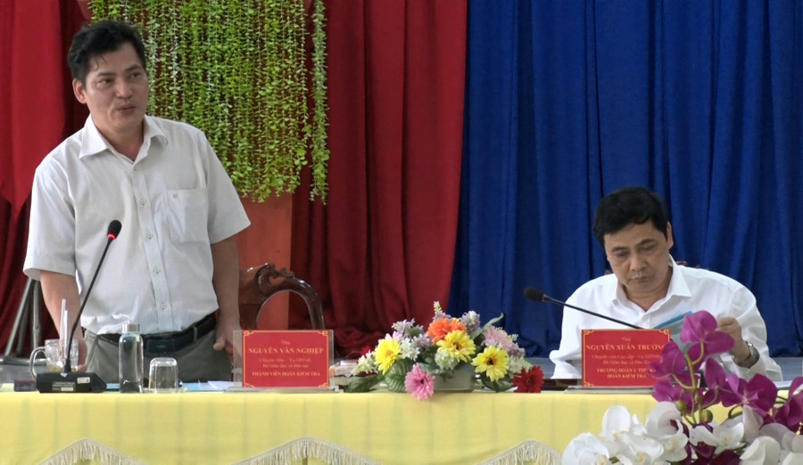 Ông Nguyễn Văn Nghiệp - Chuyên viên Vụ GDTrH (Bộ GD&ĐT) phát biểu tại buổi làm việc. Ông Nguyễn Văn Nghiệp - Chuyên viên Vụ GDTrH (Bộ GD&ĐT) phát biểu tại buổi làm việc.