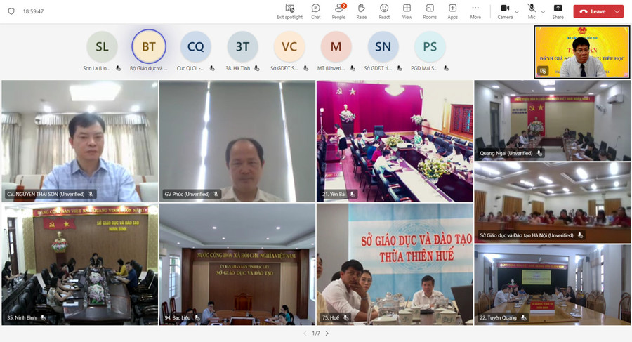 Cán bộ, giáo viên tiểu học của 63 sở GD&amp;ĐT tham gia tập huấn ở các đầu cầu.